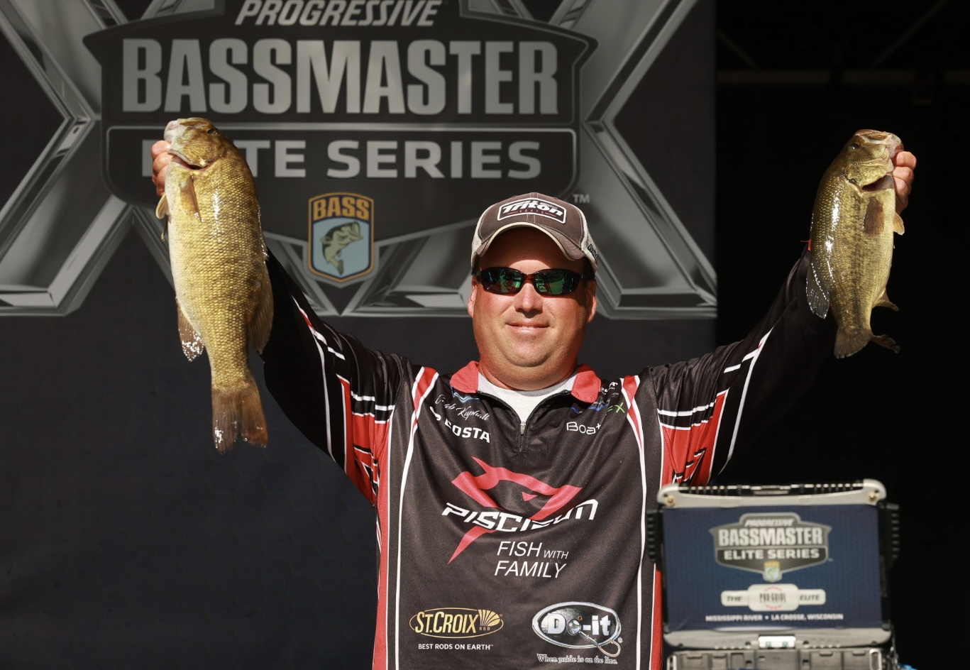 Kuphall manages challenging conditions to remain atop Bassmaster Elite at Mississippi River